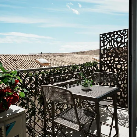 T3 Cosy Et Lumineux Avec Garage A 2 Pas Du Centre ! *