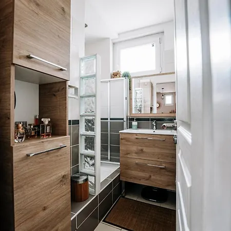 Appartement T3 Cosy Et Lumineux Avec Garage A 2 Pas Du Centre !